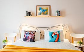 Sunny Lodging